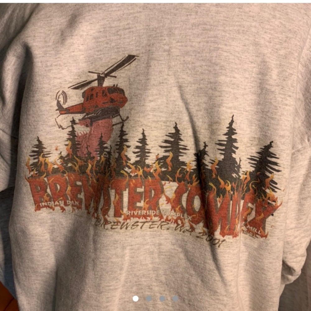 Vintage Sweatshirt Size Medium 2001